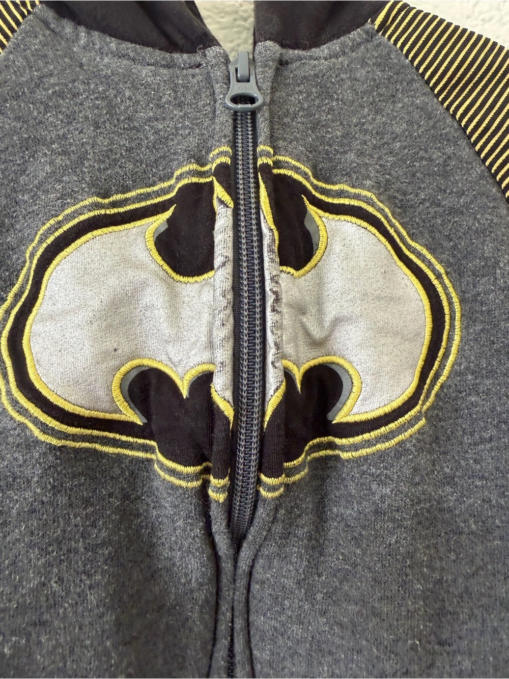Batman Zip-Up Jacket - Picture 4 of 11